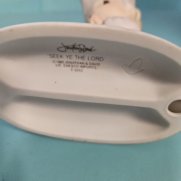 Vintage and Rare 1982 Seek Ye the Lord Graduation Precious Moments Figurine - Picture 6 of 6